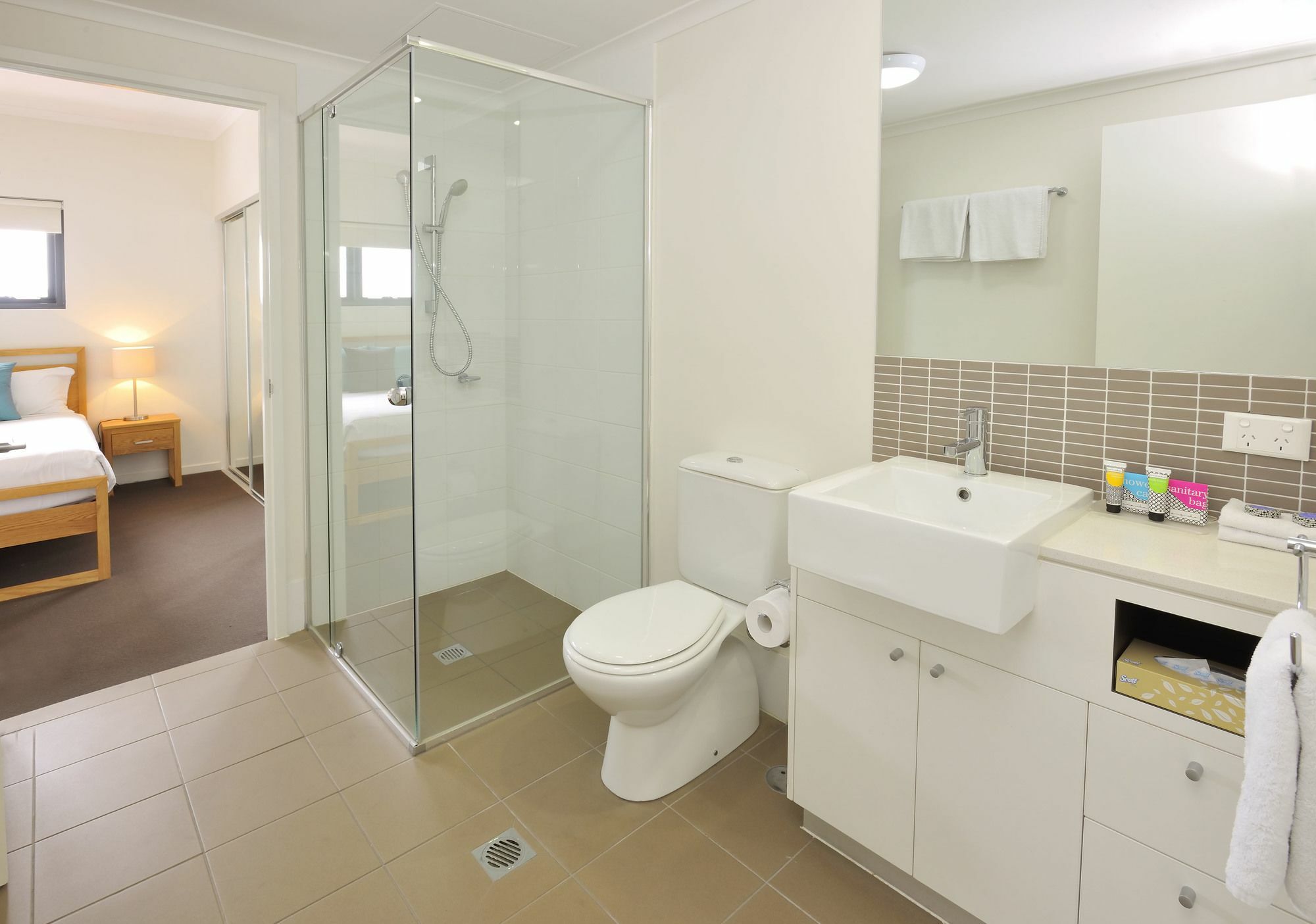 Apartments G60 Gladstone Bagian luar foto